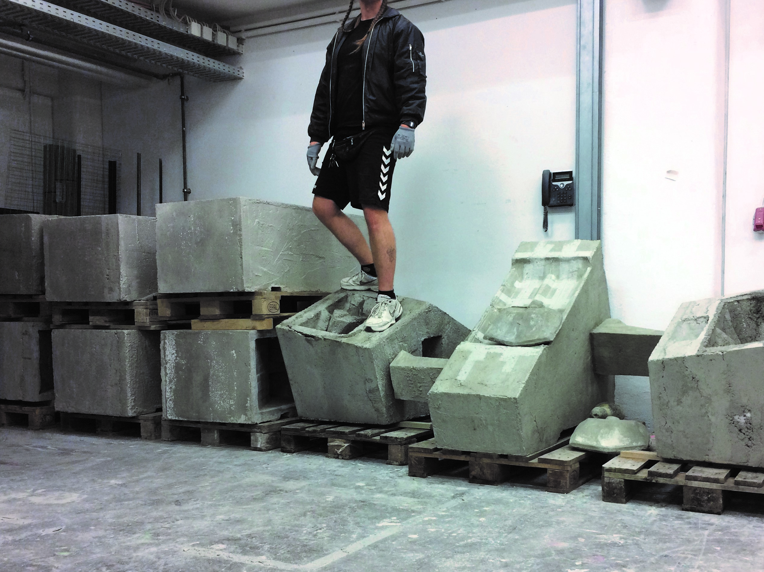 Martin Reichmann. Hyper!ons Epiphysis